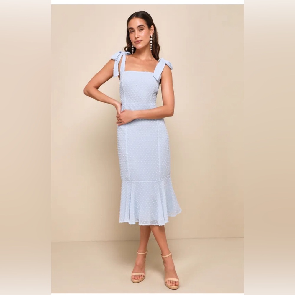 Lulu’s Bimini Periwinkle Blue Swiss Dot Tie-Strap Midi Dress in size small
